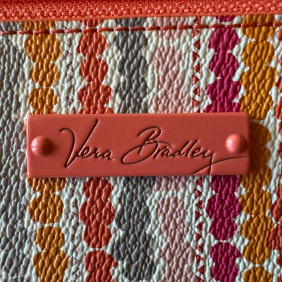 Vera Bradley wristlet - Picture 3 of 7